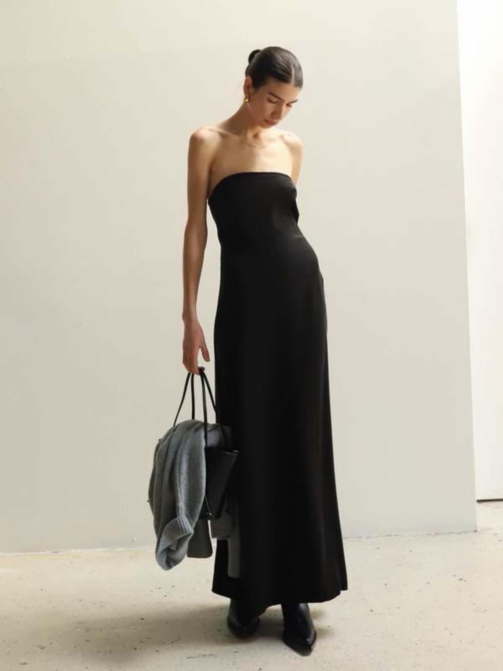 ALOHAS Black strapless Dress with Side Tie Detail